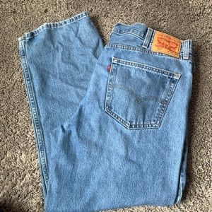 𝅺levi’s Straight Leg Jeans